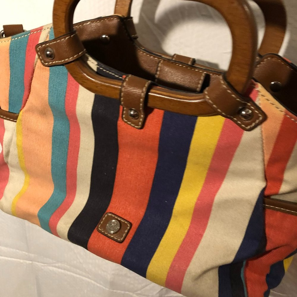 Pastels and Navy Canvas Bag with Wooden Handles - Picture 3 of 11